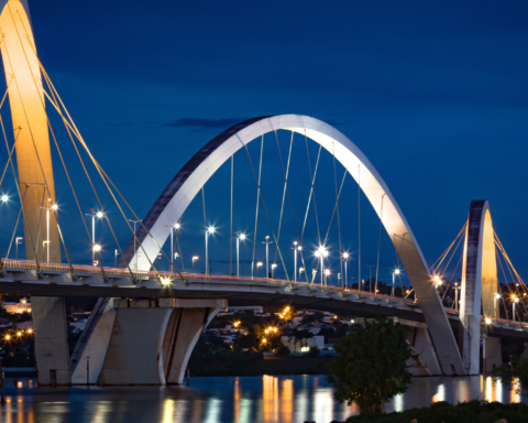 Brasília, a capital do Brasil, é um destino turístico imperdível para quem deseja conhecer mais sobre a história e a cultura brasileiras.